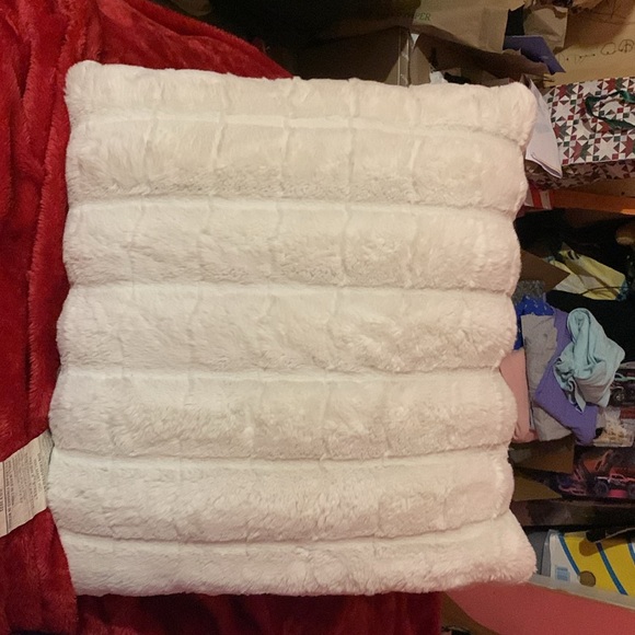 Two white fluffy throw pillows - Picture 3 of 4